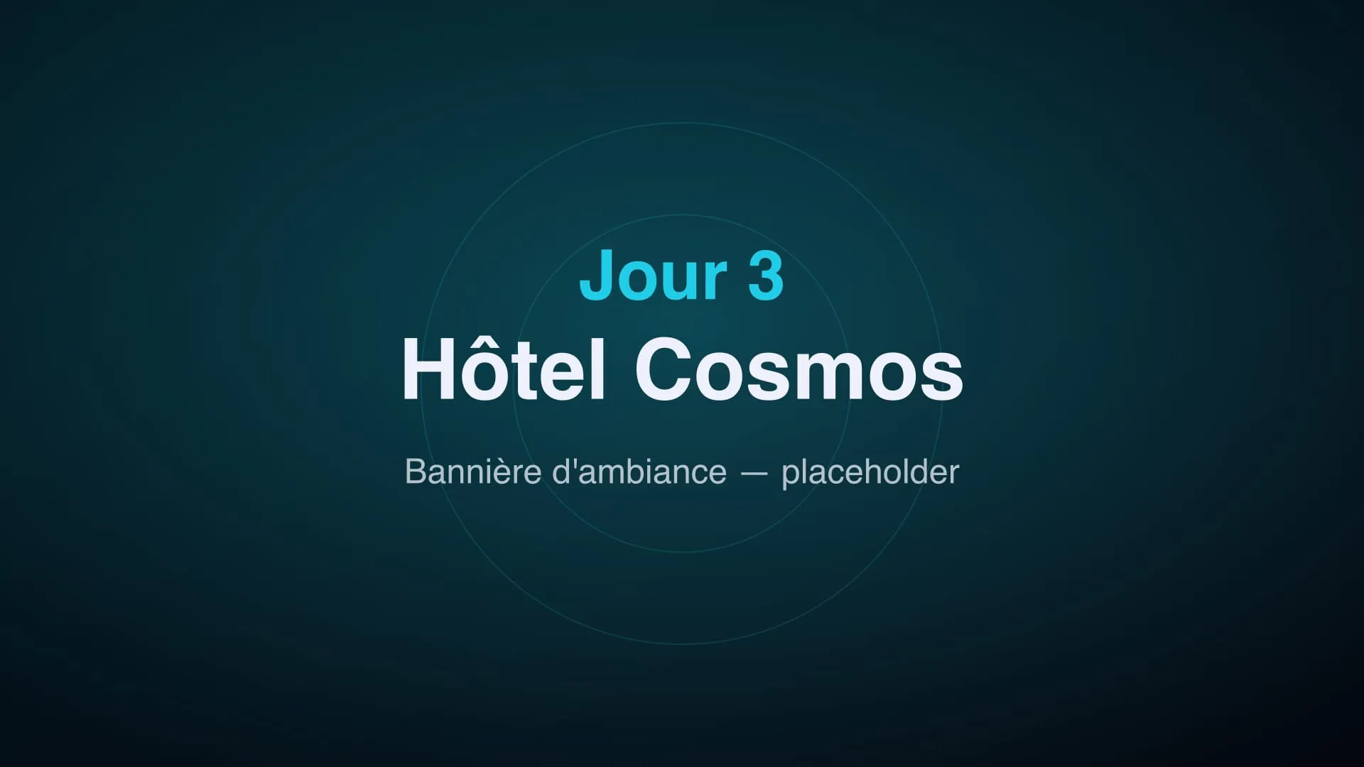 La façade colorée et futuriste de l'hôtel Cosmos